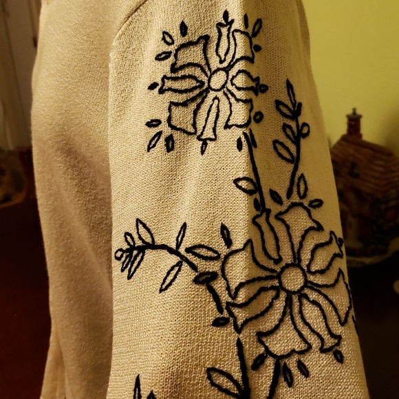 True Beauty  Embroidered Sweater - Picture 4 of 7